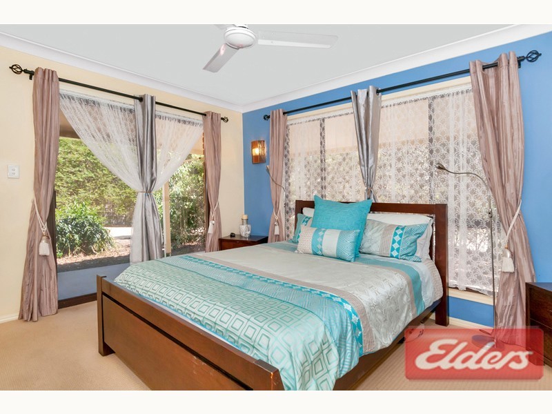 31 Durham Court, Park Ridge South QLD 4125