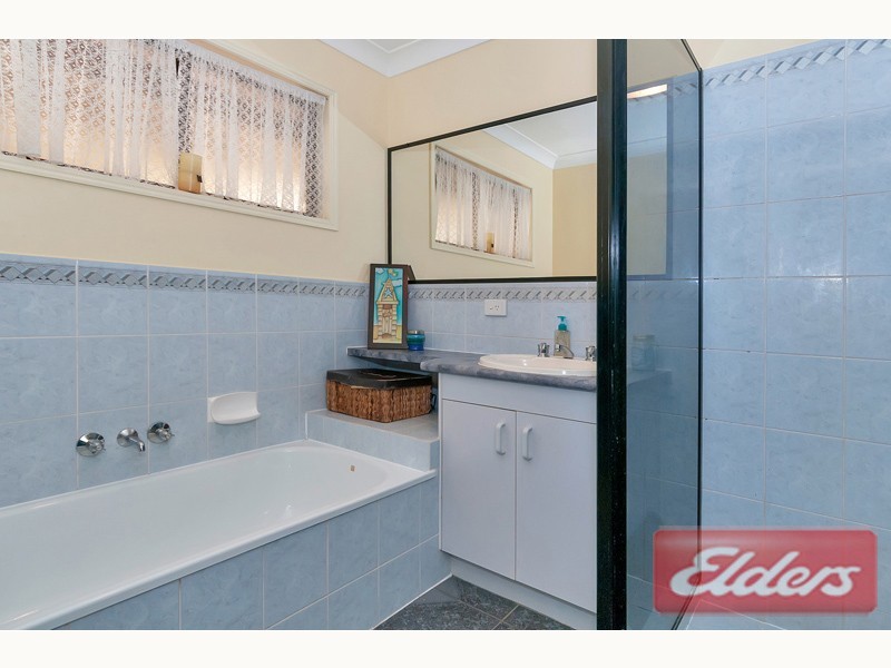 31 Durham Court, Park Ridge South QLD 4125