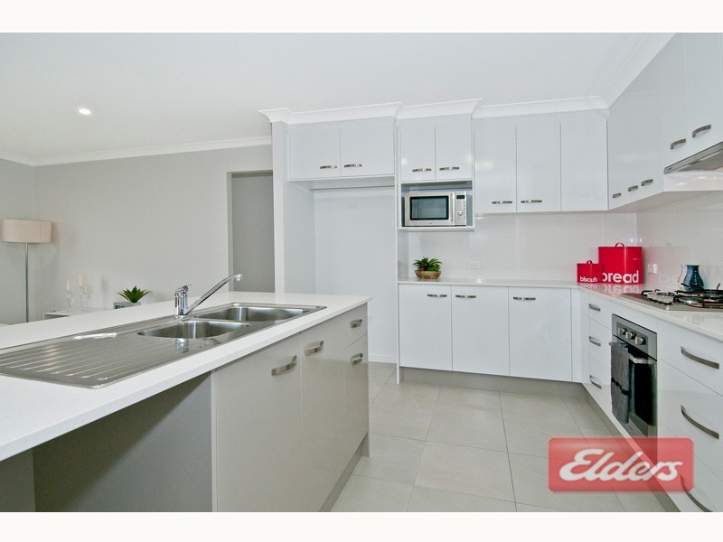 4 Grove Place, Jimboomba QLD 4280