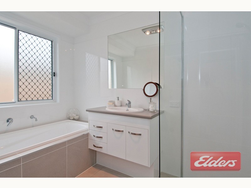 4 Grove Place, Jimboomba QLD 4280