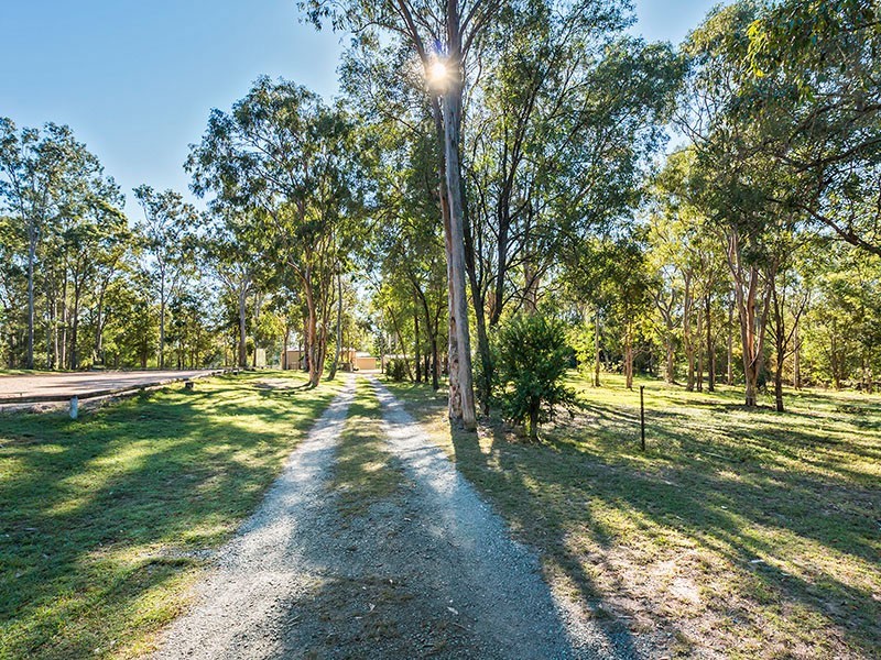 317-329 Mountain Ridge Road, South Maclean QLD 4280
