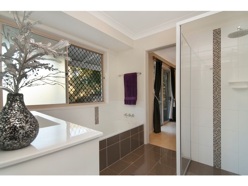 124 Bluff Road, Cedar Vale QLD 4285