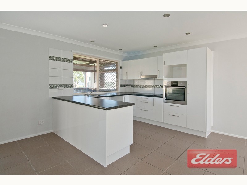 42-44 Russell Court, Cedar Grove QLD 4285
