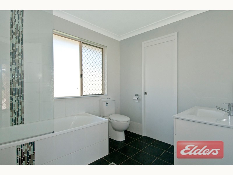 42-44 Russell Court, Cedar Grove QLD 4285