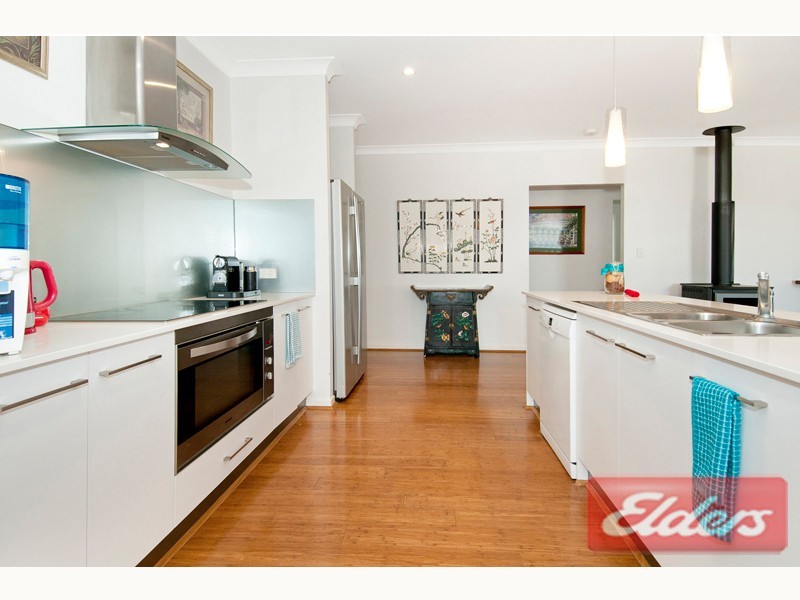 26 Sir Tristram Court, Jimboomba QLD 4280