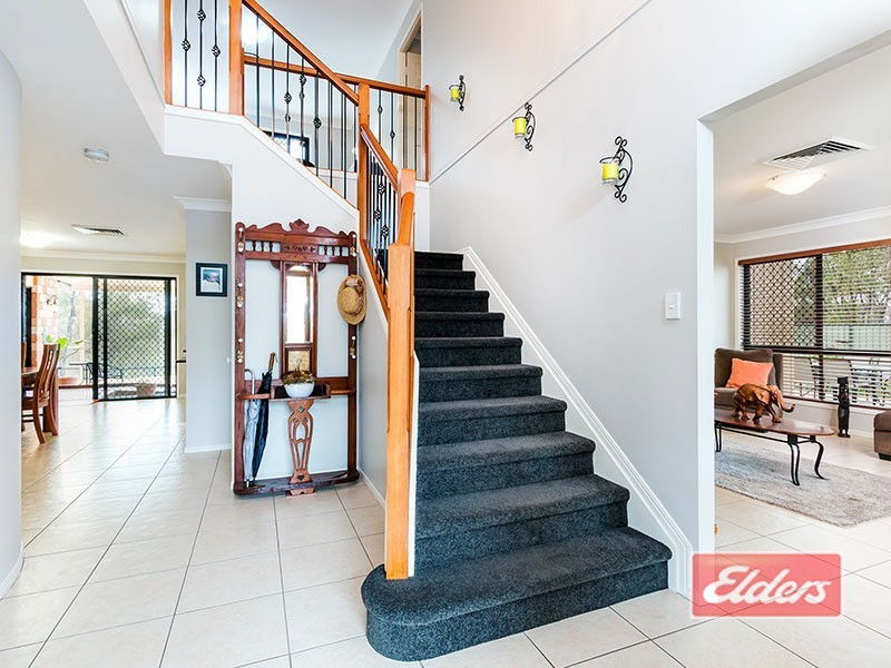 140 Canterbury Drive, Mundoolun QLD 4285
