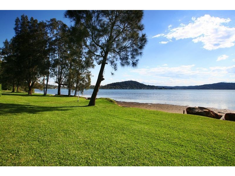319A Avoca Drive, Green Point NSW 2251