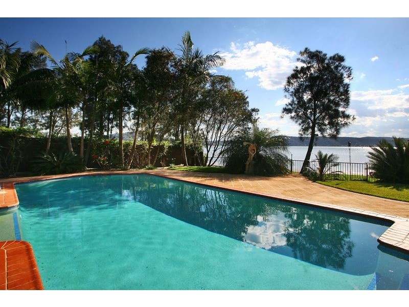 319A Avoca Drive, Green Point NSW 2251