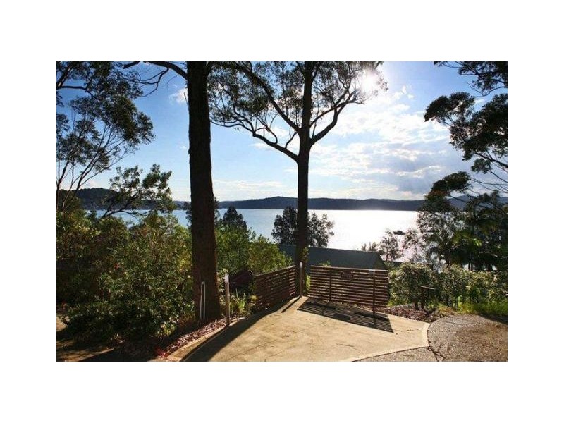 319A Avoca Drive, Green Point NSW 2251