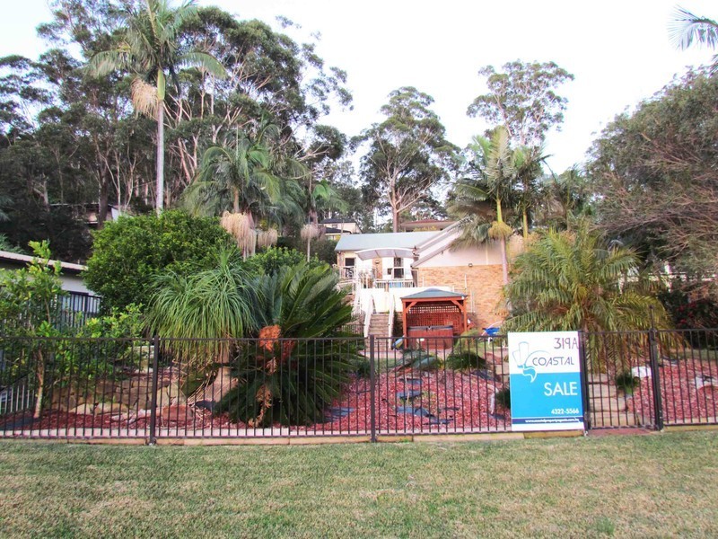 319A Avoca Drive, Green Point NSW 2251