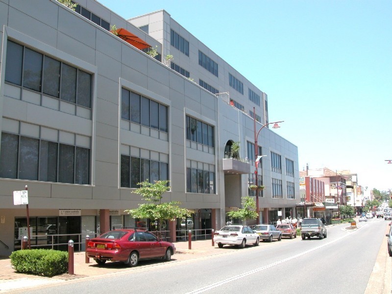 R 237 Mann Street, Gosford NSW 2250