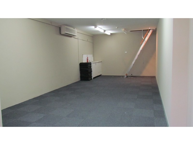 R 237 Mann Street, Gosford NSW 2250