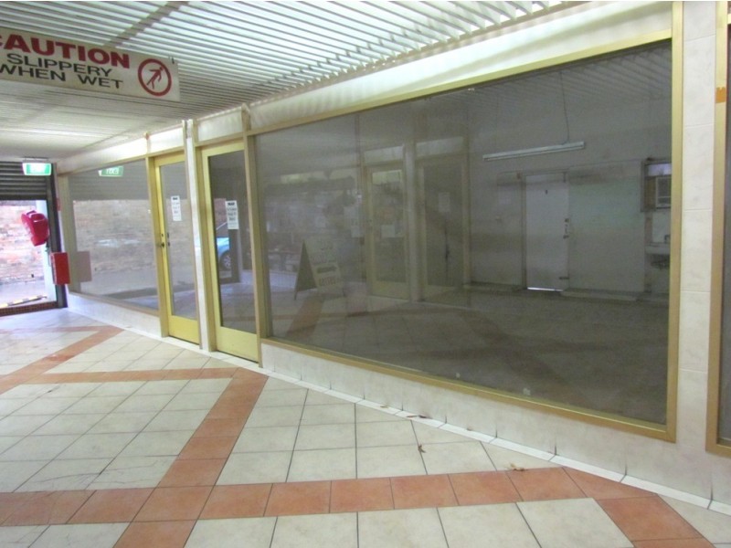 Shop 8 / 201 Mann Street, Gosford NSW 2250