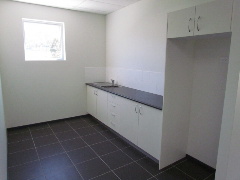 2 / 8 Gibbens Road, West Gosford NSW 2250