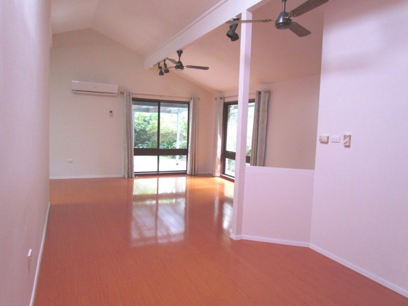 51 Wendy Drive, Point Clare NSW 2250