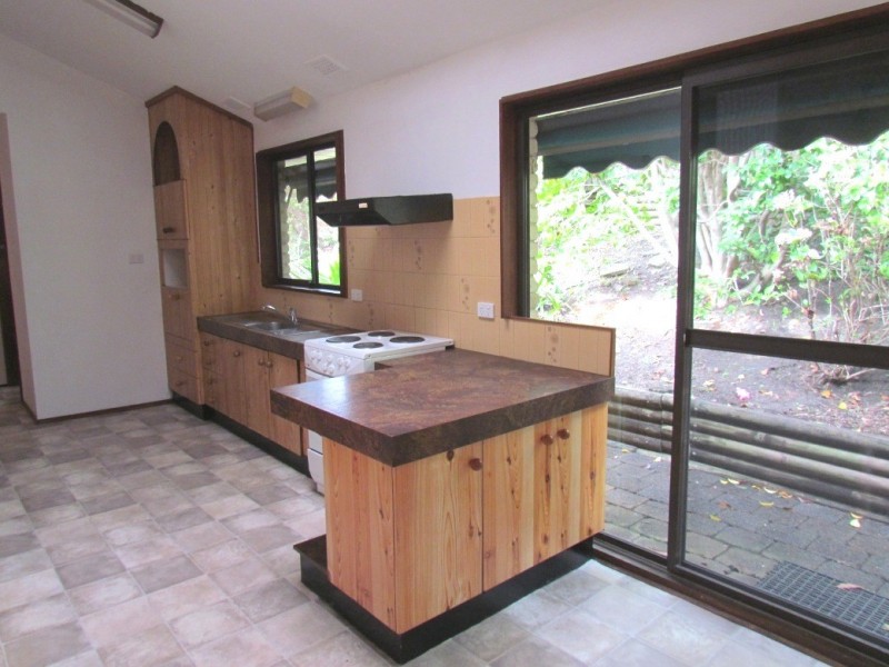 51 Wendy Drive, Point Clare NSW 2250
