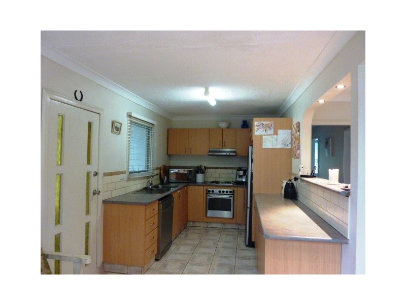 9 Kimpton Place, Wyoming NSW 2250