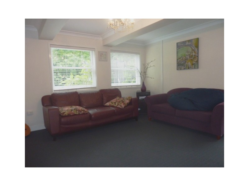 9 Kimpton Place, Wyoming NSW 2250