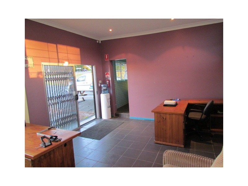 434 Pacific Highway, Wyoming NSW 2250