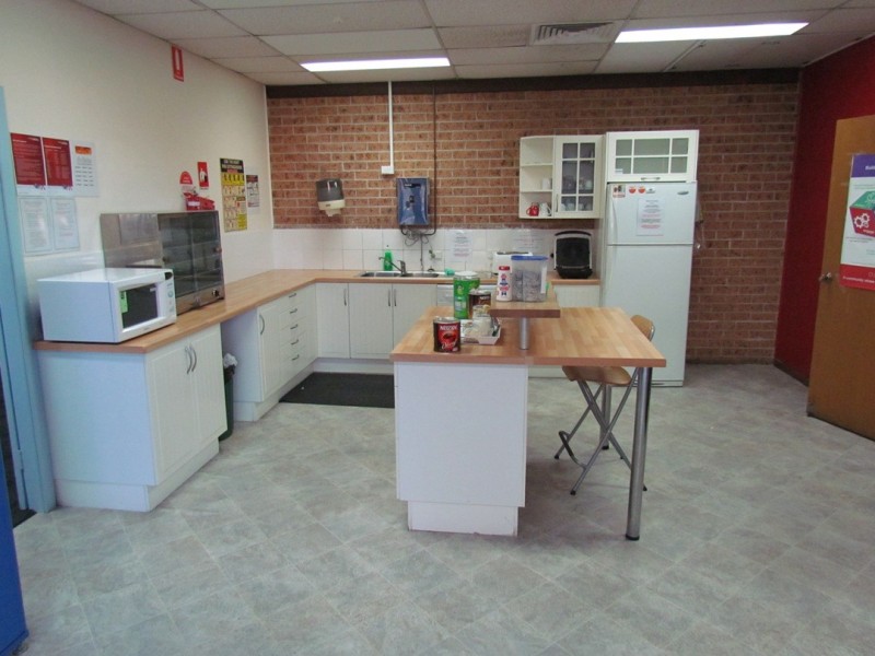 14 Bowen Crescent, West Gosford NSW 2250