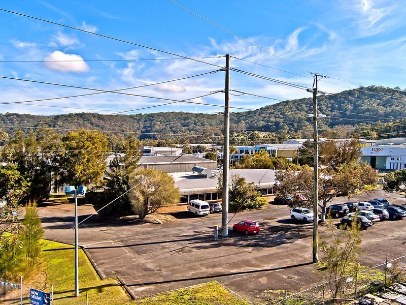 14 Bowen Crescent, West Gosford NSW 2250