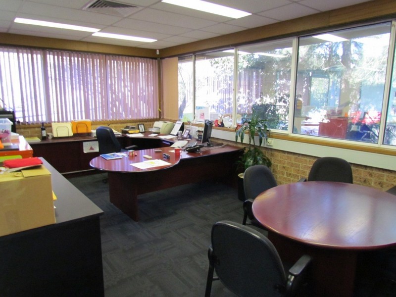 14 Bowen Crescent, West Gosford NSW 2250