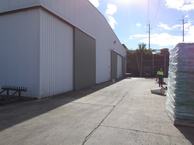 7 Bowen Crescent, West Gosford NSW 2250