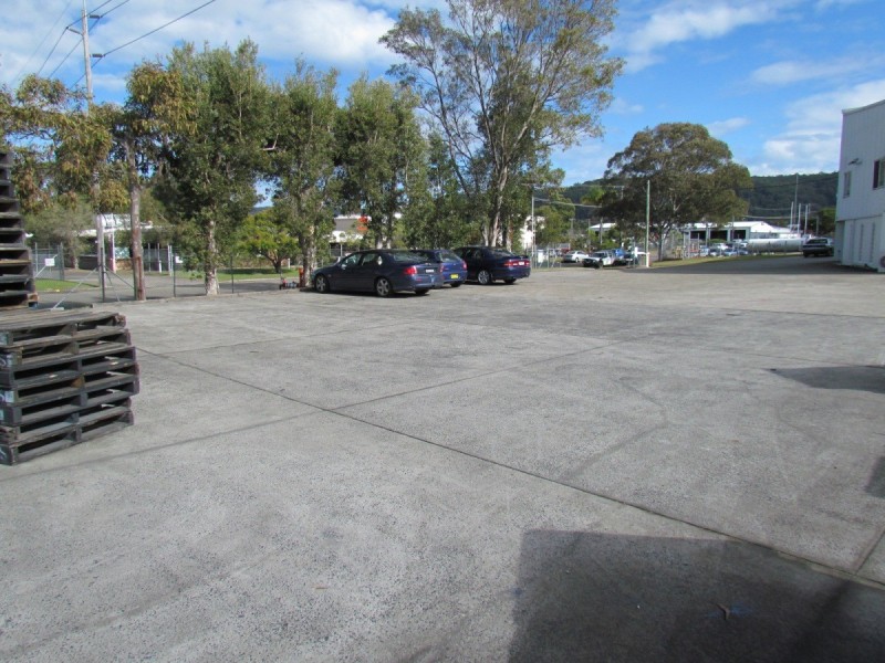 7 Bowen Crescent, West Gosford NSW 2250