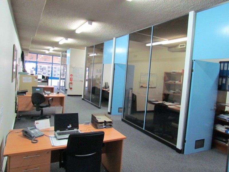 4 Baker Street, Gosford NSW 2250