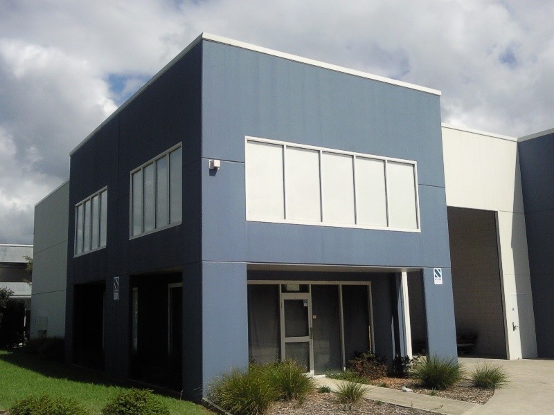 1/2 Teamster Cl, Tuggerah NSW 2259