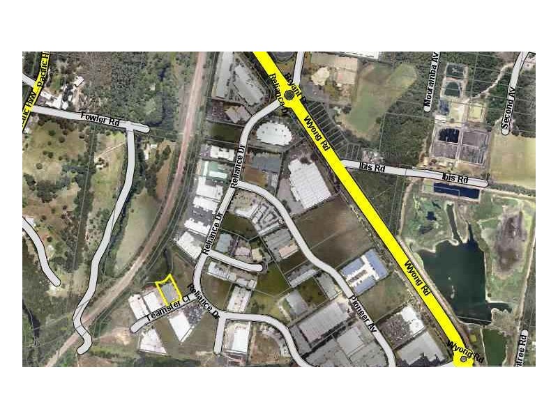 1/2 Teamster Cl, Tuggerah NSW 2259