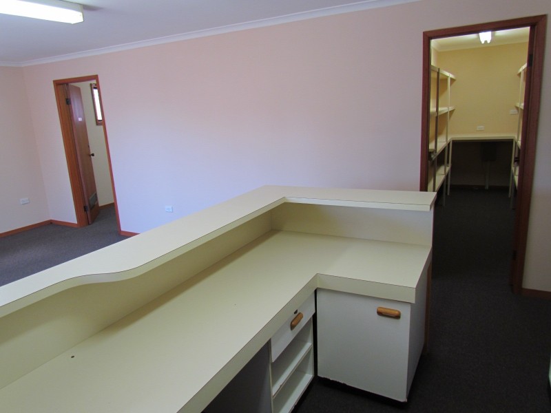 30 Renwick Street, Wyoming NSW 2250