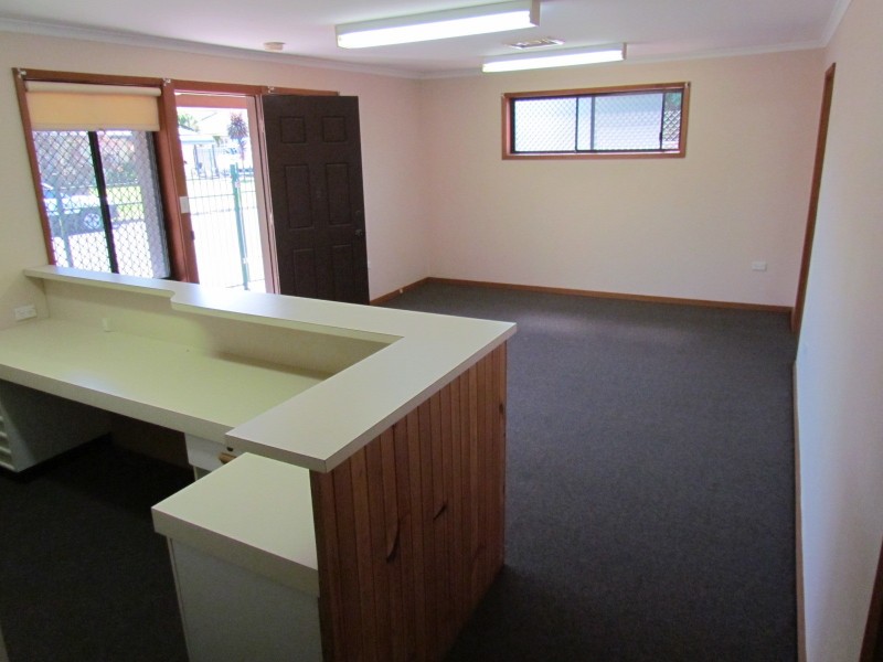 30 Renwick Street, Wyoming NSW 2250