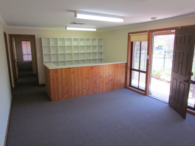30 Renwick Street, Wyoming NSW 2250