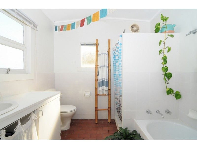 103 Prince Edward Avenue, Culburra Beach NSW 2540