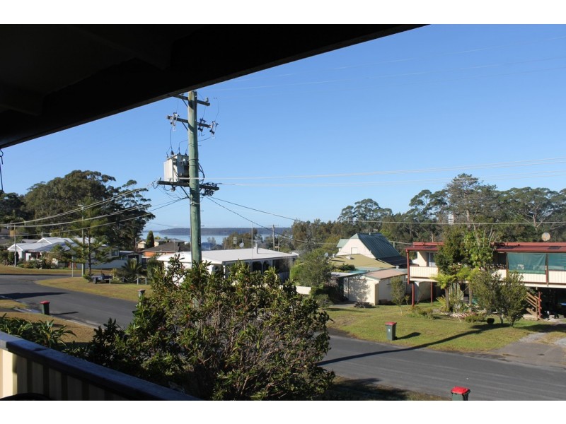 17 Audrey Avenue, Basin View NSW 2540