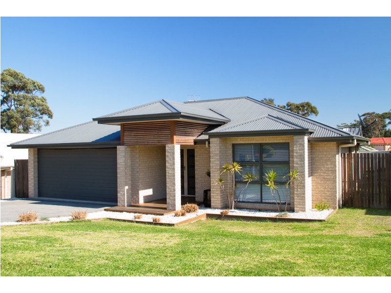 14 Hogbin Crescent, Sanctuary Point NSW 2540