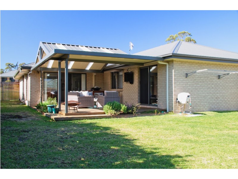 14 Hogbin Crescent, Sanctuary Point NSW 2540