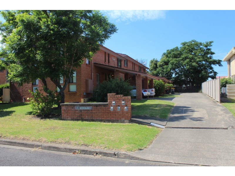 2/5 Campbell Place, Nowra NSW 2541