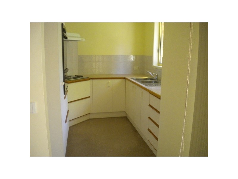 1/8 Rendal Avenue, North Nowra NSW 2541