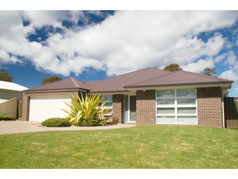 1 Waxberry Place, Sanctuary Point NSW 2540