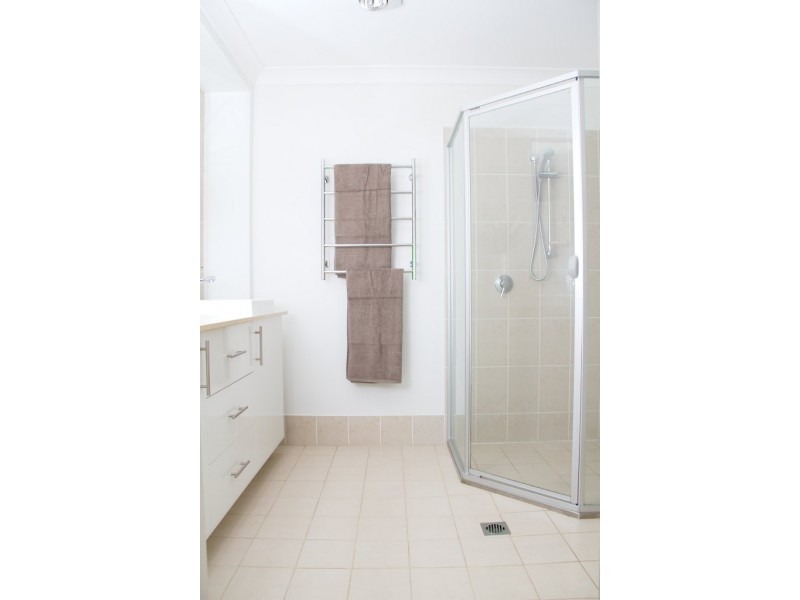 1 Waxberry Place, Sanctuary Point NSW 2540