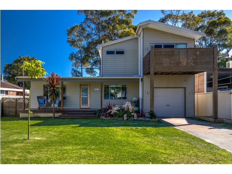 8 Walmer Avenue, Sanctuary Point NSW 2540