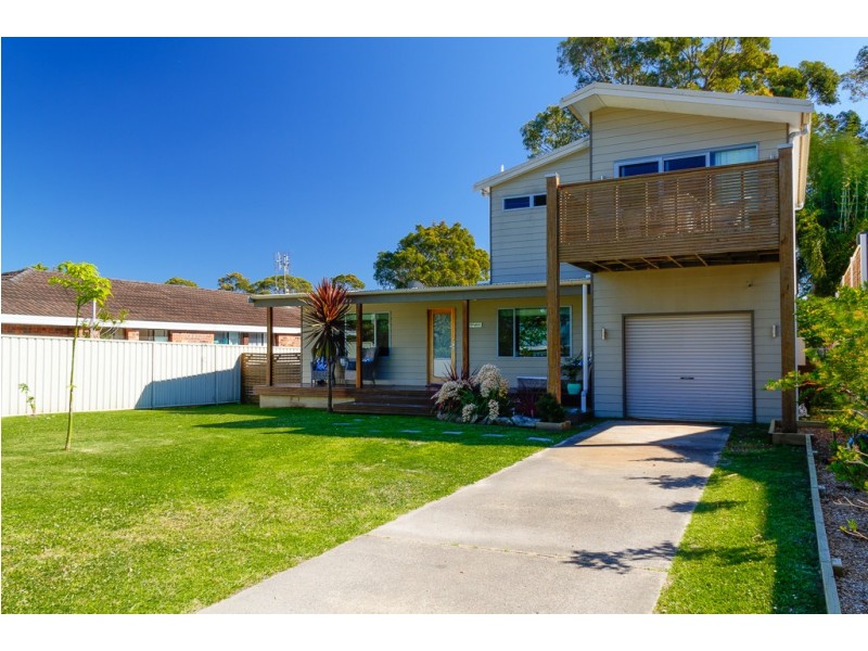 8 Walmer Avenue, Sanctuary Point NSW 2540