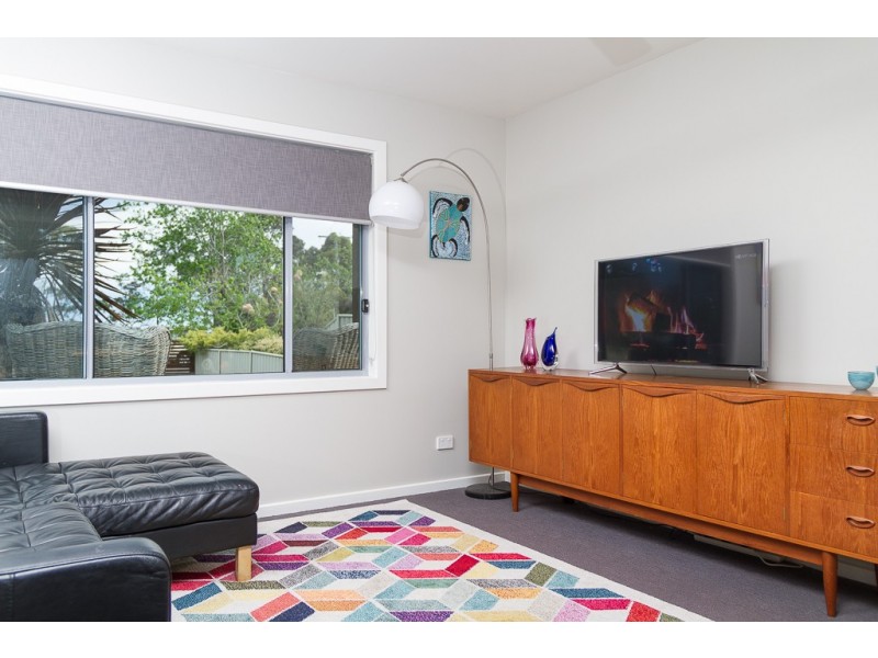 8 Walmer Avenue, Sanctuary Point NSW 2540