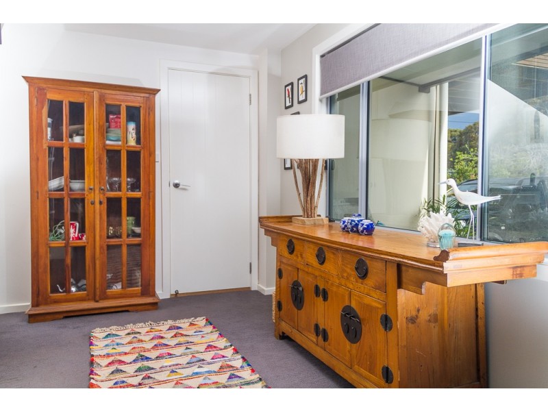 8 Walmer Avenue, Sanctuary Point NSW 2540