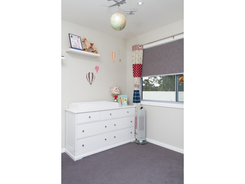 8 Walmer Avenue, Sanctuary Point NSW 2540