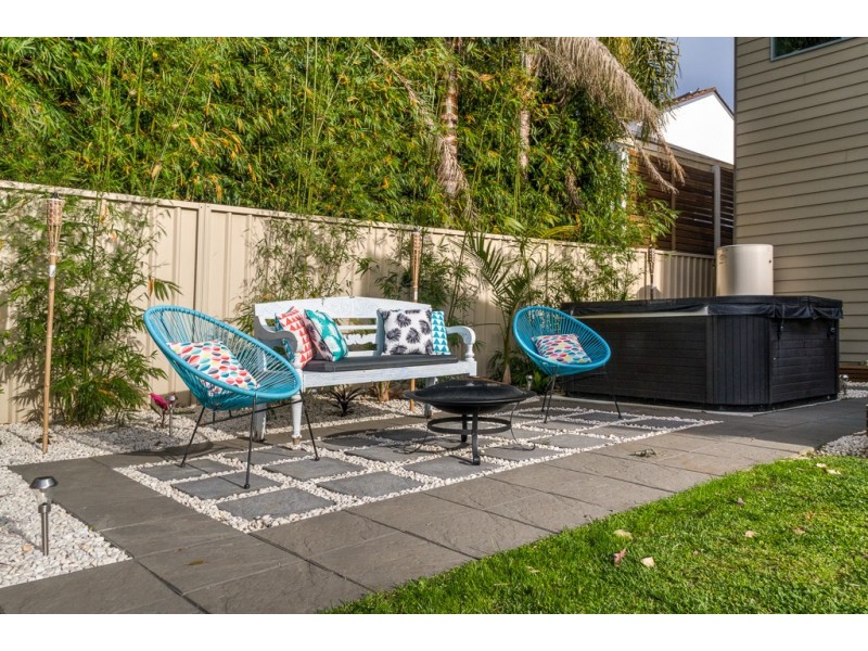 8 Walmer Avenue, Sanctuary Point NSW 2540