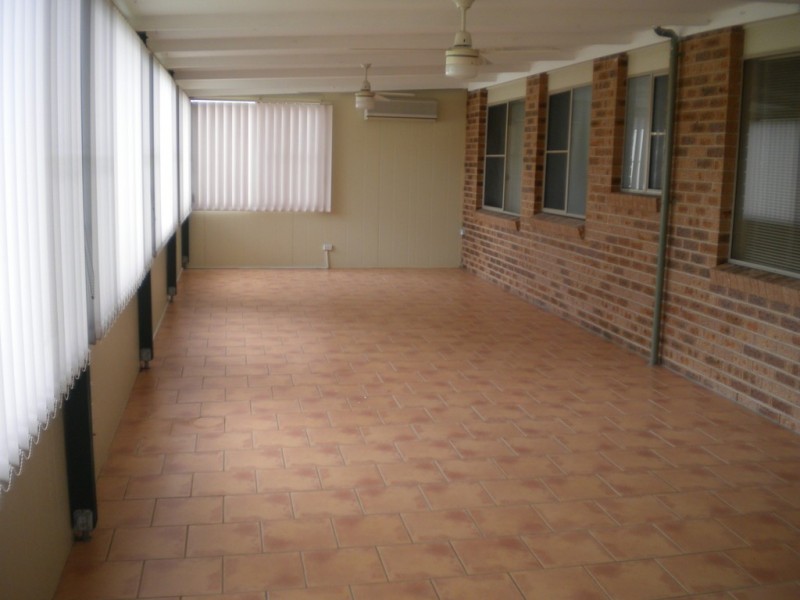 4 Illawarra Circuit, Worrigee NSW 2540