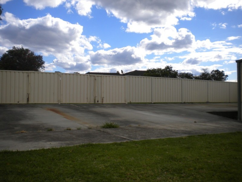 4 Illawarra Circuit, Worrigee NSW 2540